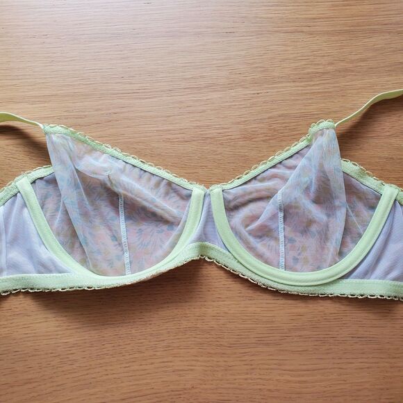 Adore Me Green Floral Semi-Sheer Bra - Picture 11 of 12